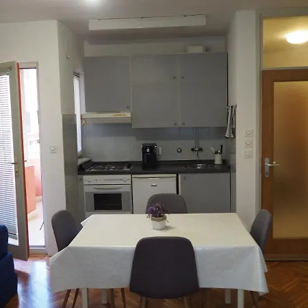Erika Apartment *